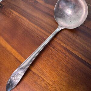 Vintage Oneida Tudor Plate Gravy Ladle, Queen Bess II 1946, Silverplate Flatware
